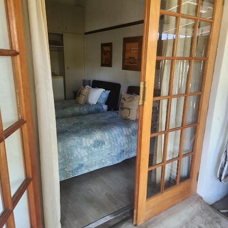 Best Little Guest House new name is Beit Shalom Guest House Oudtshoorn Exterior foto