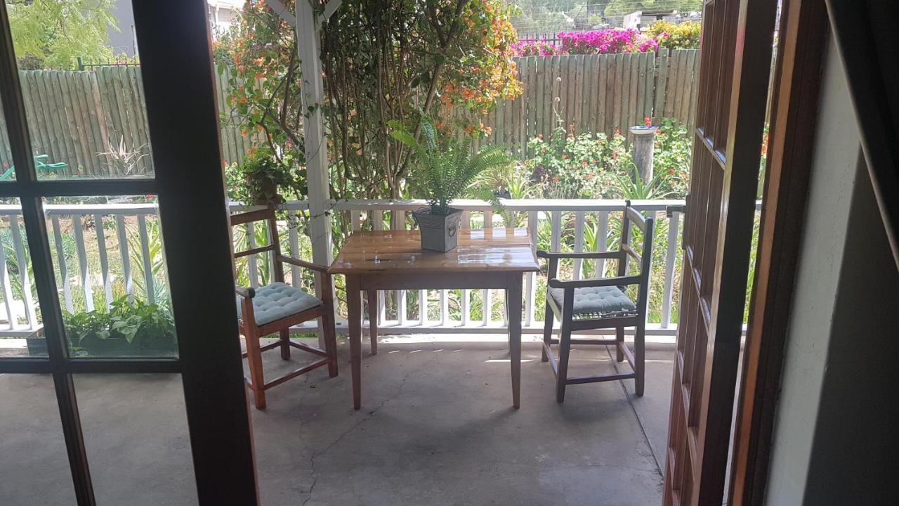 Best Little Guest House new name is Beit Shalom Guest House Oudtshoorn Exterior foto