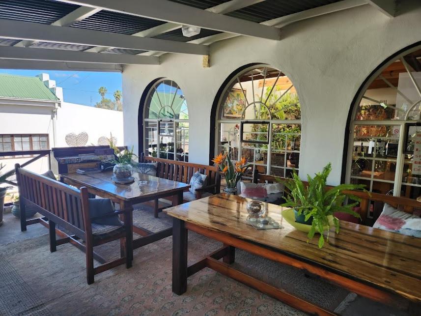 Best Little Guest House new name is Beit Shalom Guest House Oudtshoorn Exterior foto