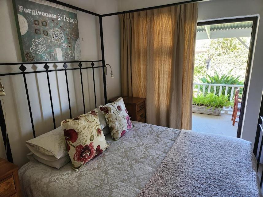 Best Little Guest House new name is Beit Shalom Guest House Oudtshoorn Exterior foto