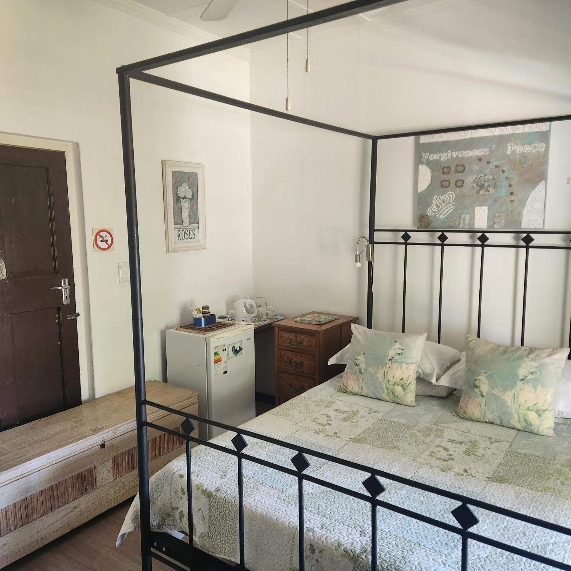 Best Little Guest House new name is Beit Shalom Guest House Oudtshoorn Exterior foto